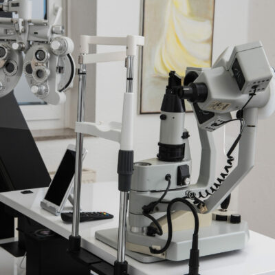 Professioneller Sehtest bei Augenblick - Brille & Linse
